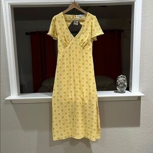 Almost Famous Yellow Patterned Women's Short Flutter Sleeve Dress Size L